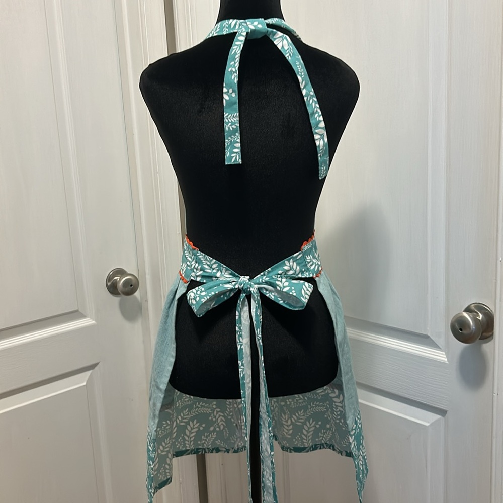 Adorable Cooking Apron - Picture 4 of 5